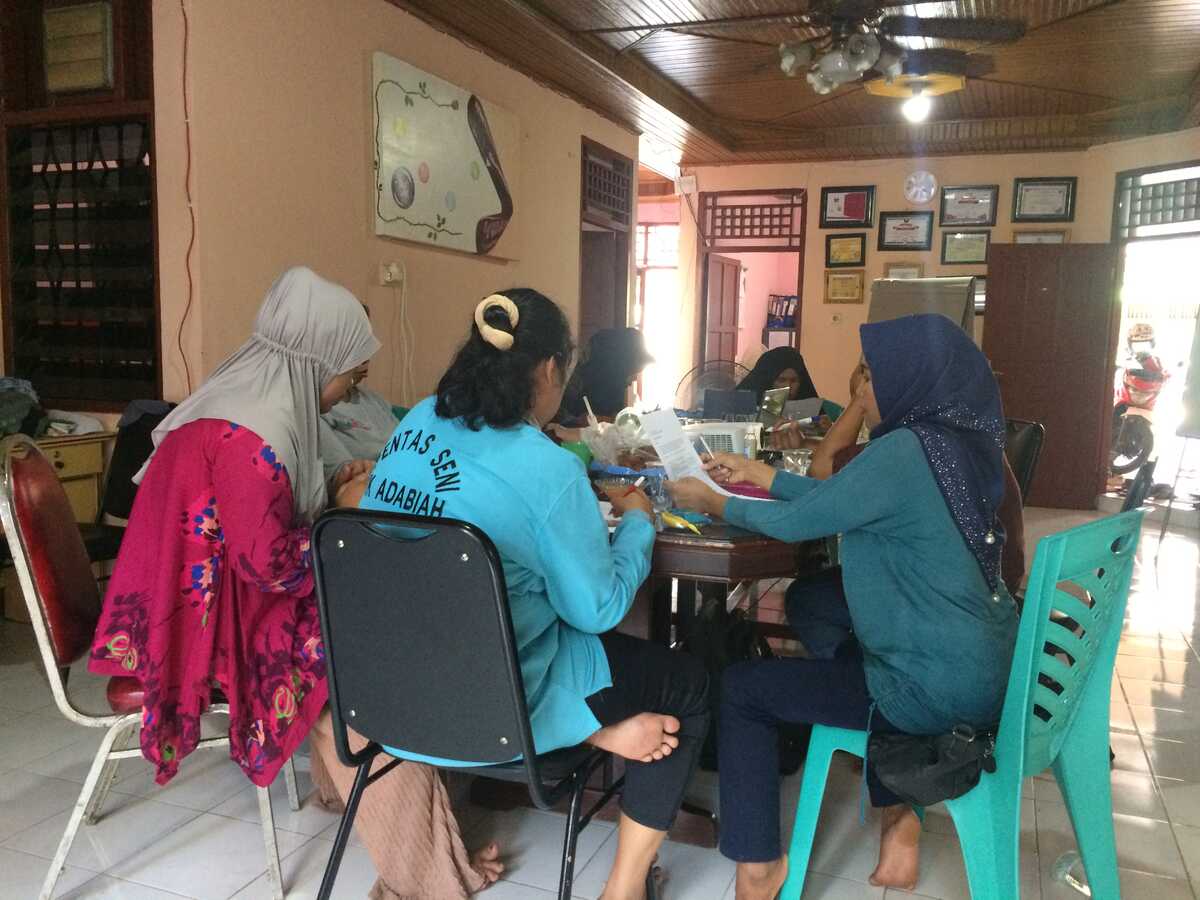 Women on Web di Padang