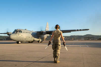 Flickr, CC, U.S. Air National Guard photo by Tech. Sgt. Patrick Evenson)