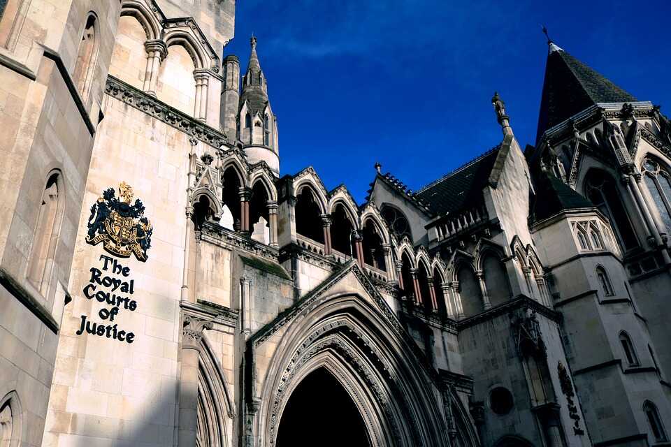 the-royal-courts-of-justice-1648944_960_720.jpg